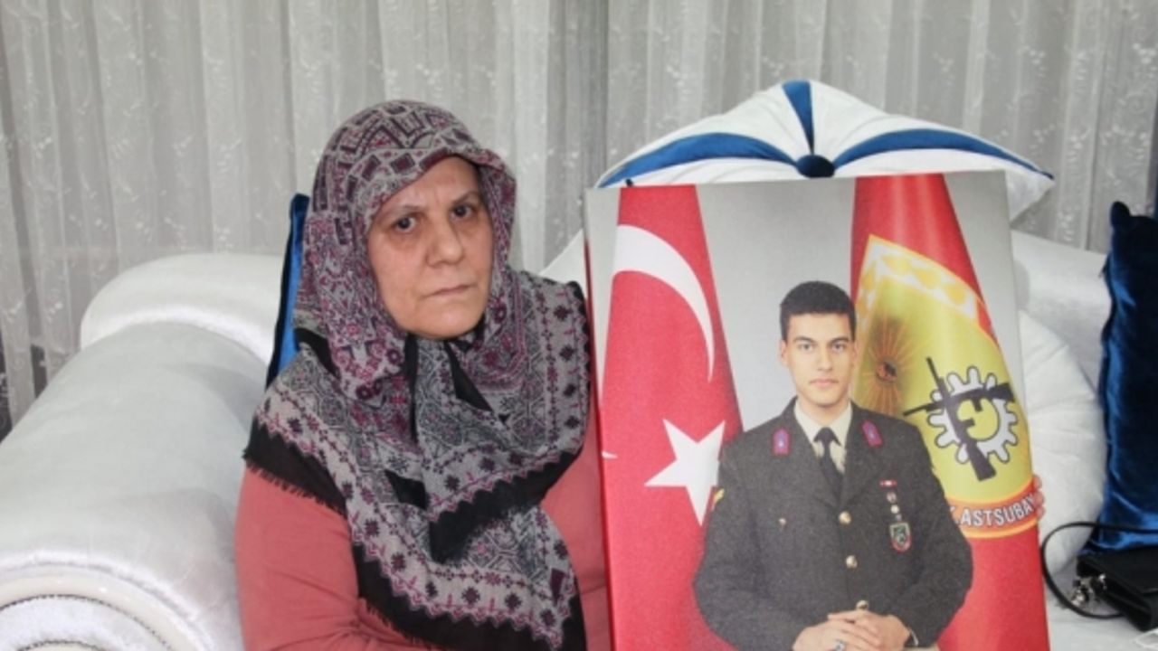 Şehit Astsubay Çavuş Semih Özbey'in ailesinden HDP'lilere tepki