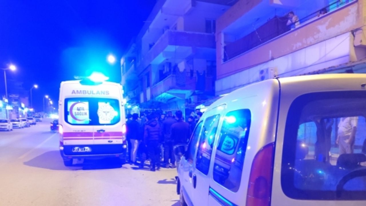 Hatay’da iki otomobilin çarpıştığı kazada 2 kişi yaralandı