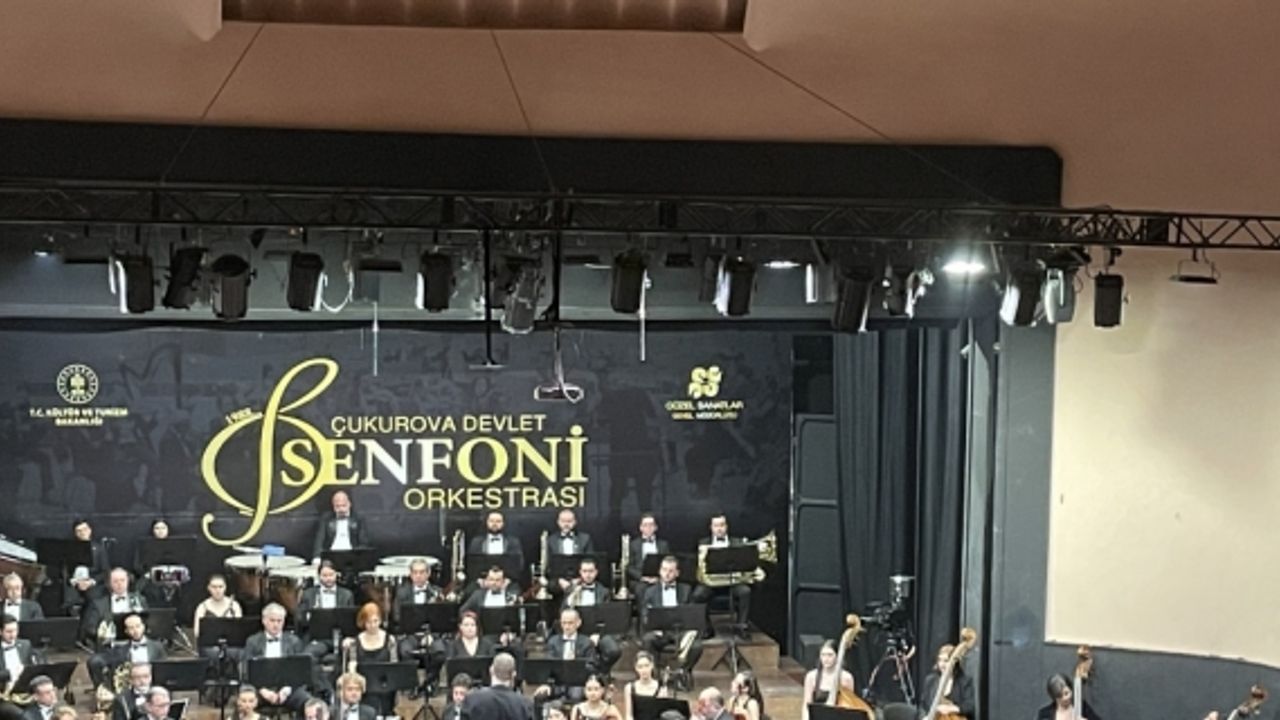 Çukurova Devlet Senfoni Orkestrası klasik müzik konseri verdi