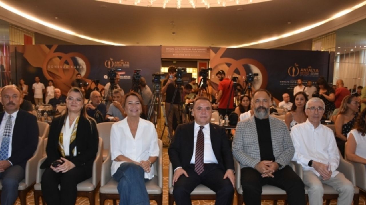 Altın Portakal'da "Onur" ve "Yaşam Boyu Başarı" ödülü alacak sanatçılar açıklandı