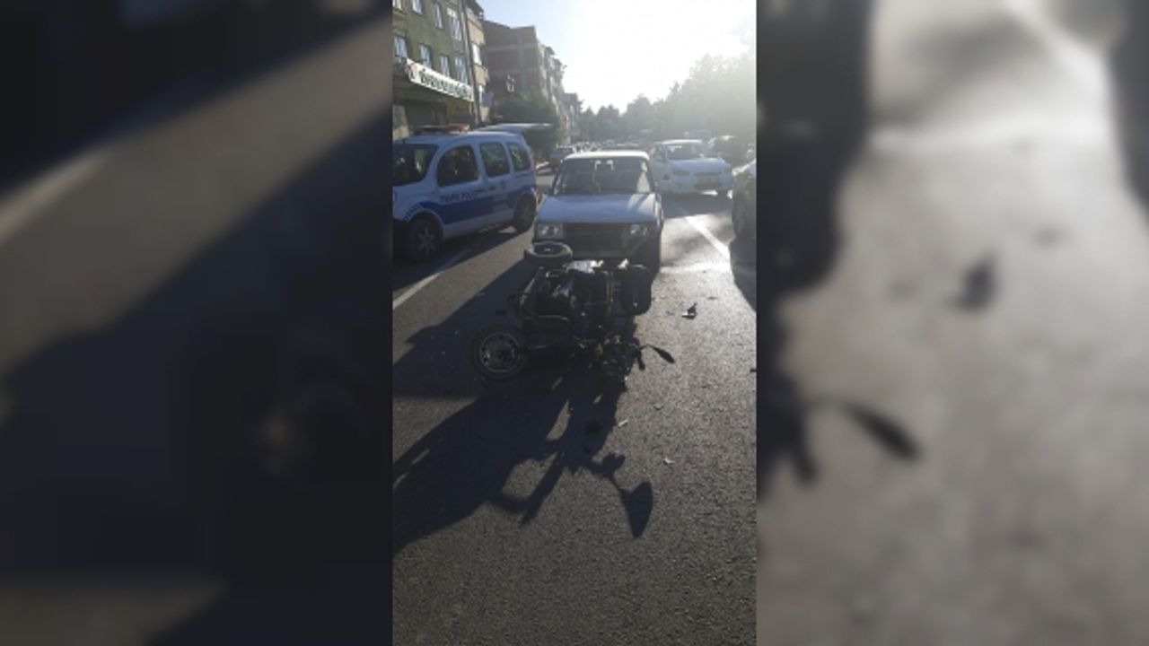 Burdur'da otomobille çarpışan elektrikli motosikletin sürücüsü ağır yaralandı
