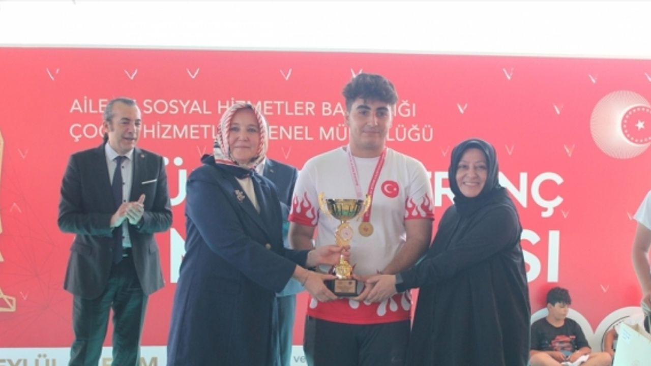Devlet koruması altındaki çocuklar satranç turnuvasında yarıştı