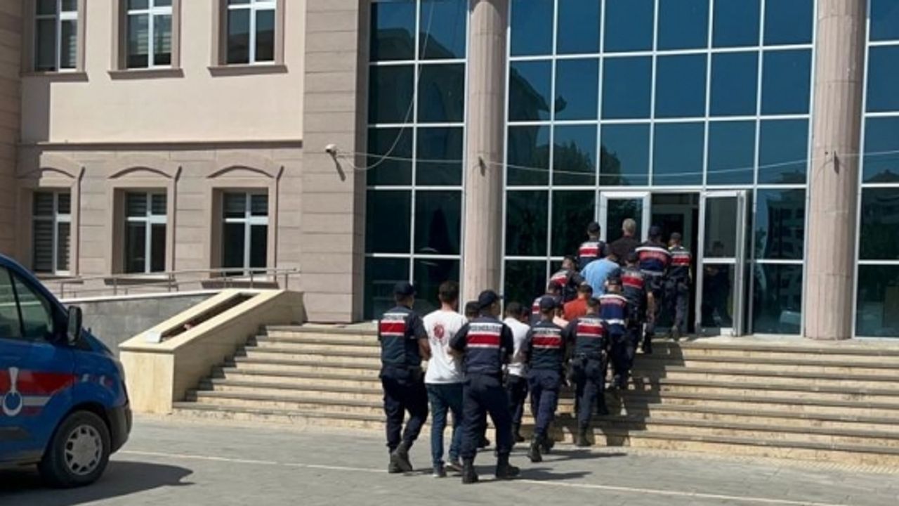 Kahramanmaraş'ta bakır kablo hırsızlığı iddiasıyla gözaltına alınan 7 zanlı tutuklandı