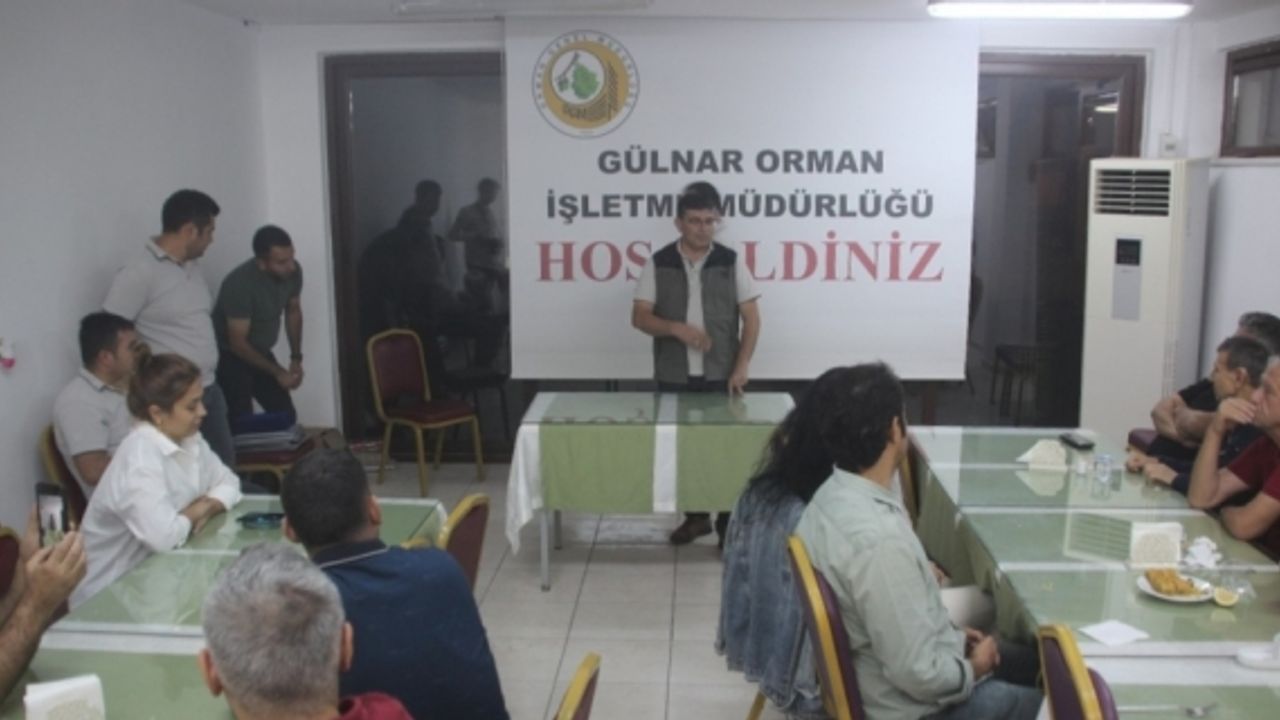 Mersin'de tayini çıkan ormancılar için veda yemeği verildi