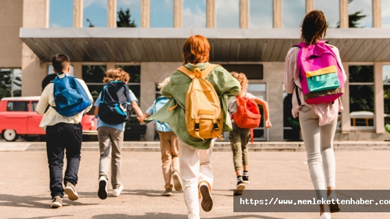 Okula Dönen Çocuk Ve Gençlerin Omurga Sağlığına Dikkat!