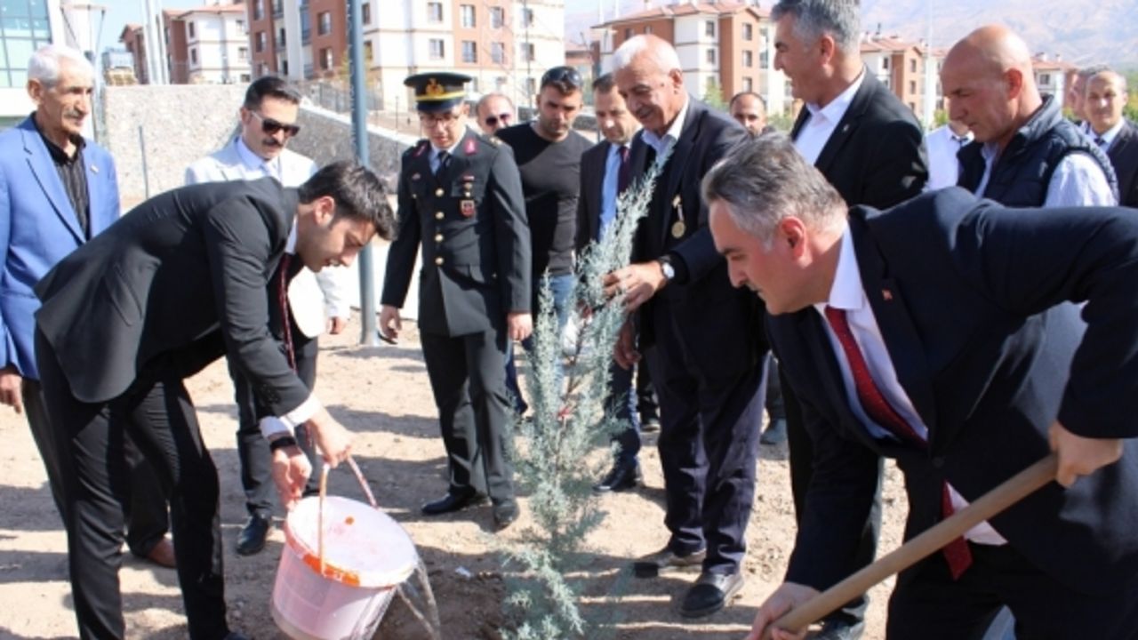 Darende'de ve Kale'de Cumhuriyet’in 100. yılı kutlanıyor