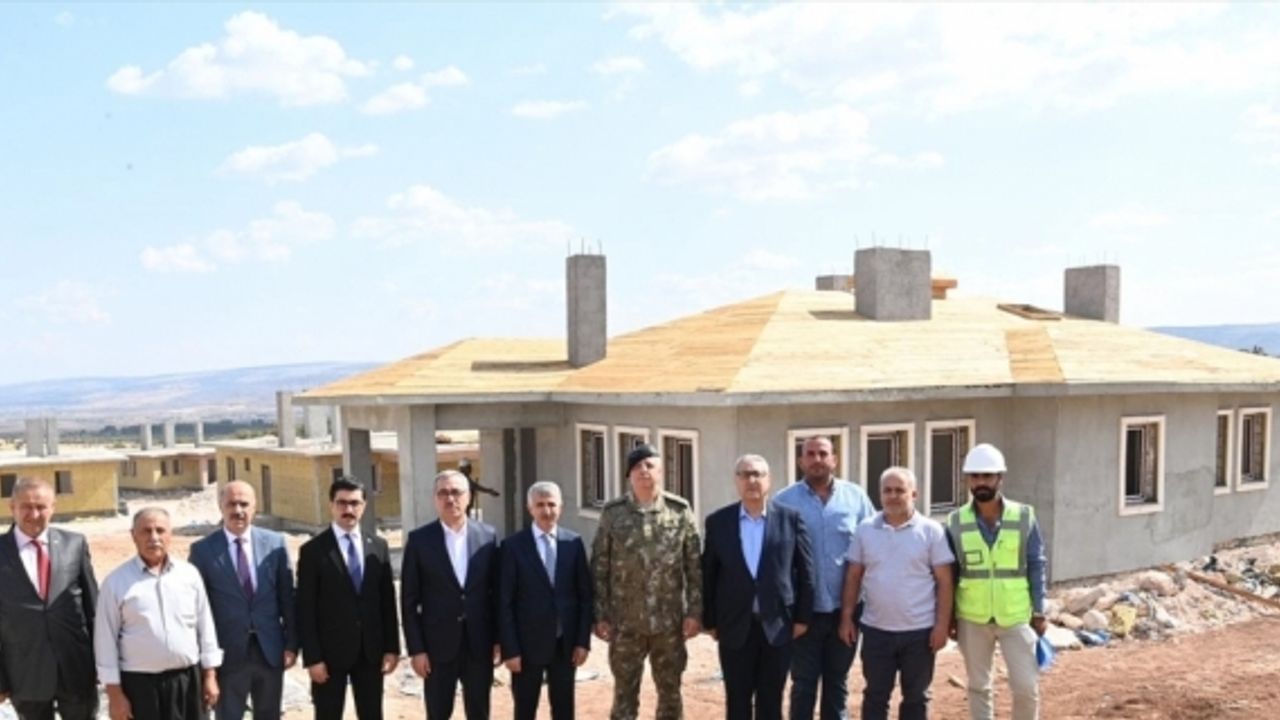 Kahramanmaraş Valisi Ünlüer'den deprem konutlarına ilişkin açıklama: