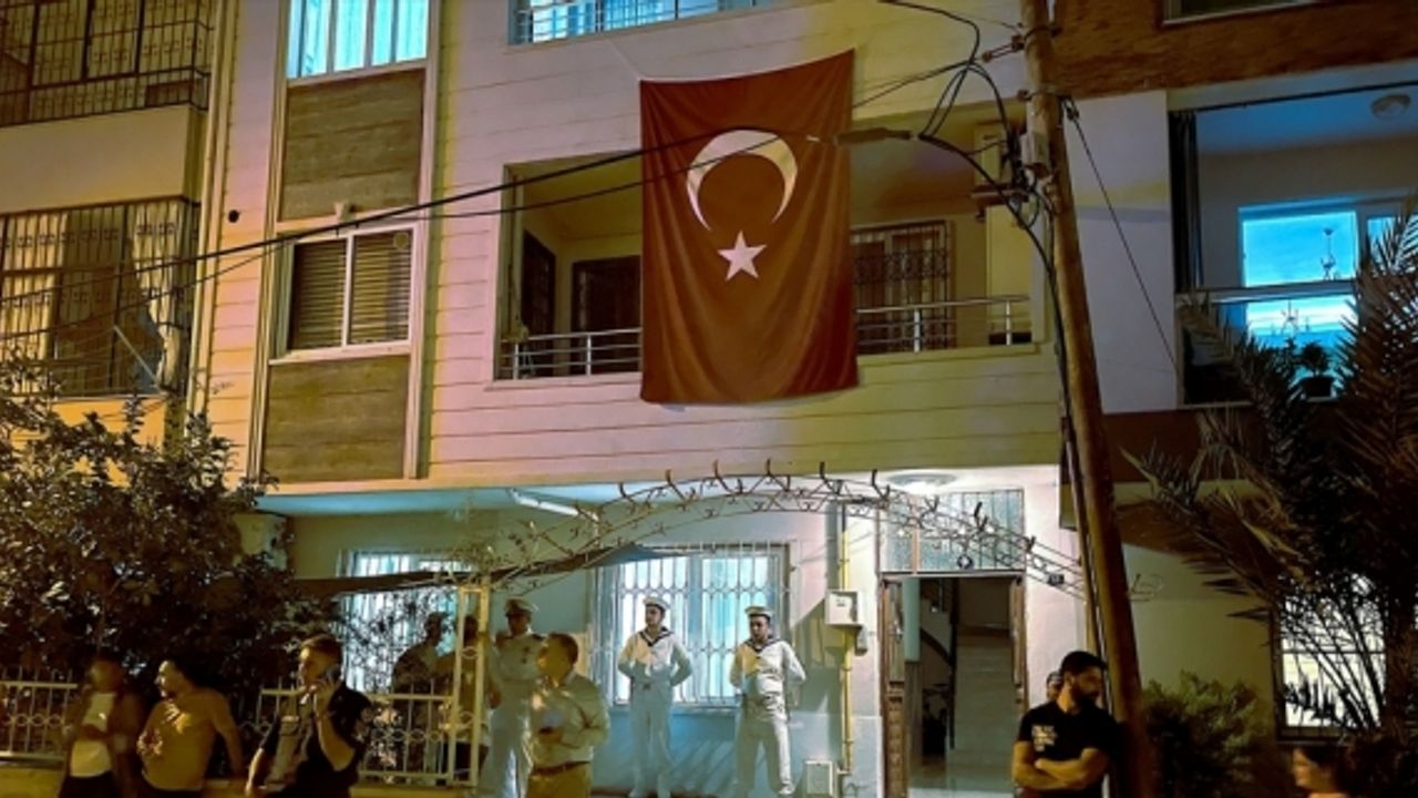 Şehit Uzman Çavuş Teke'nin Mersin'deki ailesine şehadet haberi verildi