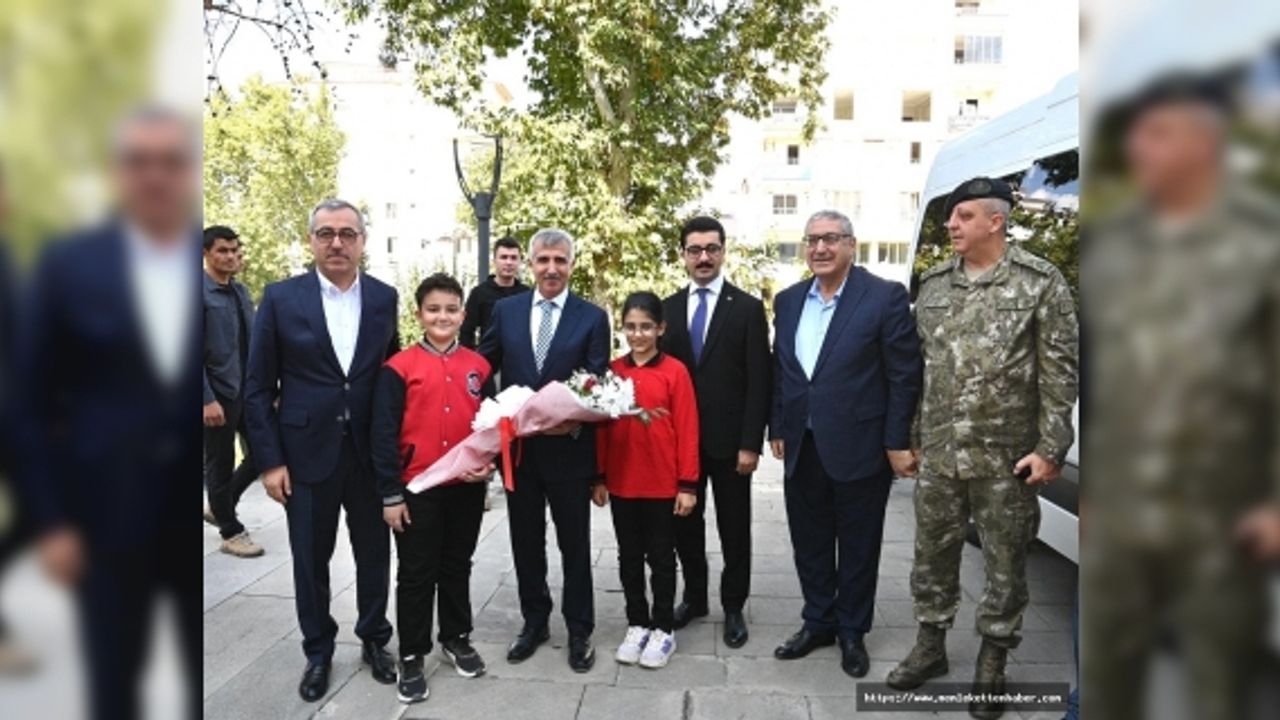 Vali Ünlüer ve Başkan Güngör, Ziyaretlerini Pazarcık’ta Sürdürdü