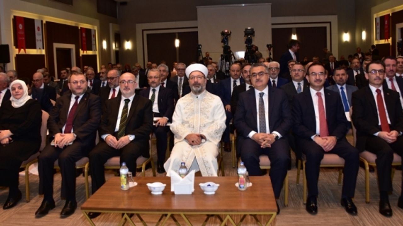Diyanet İşleri Başkanı Erbaş, Antalya'da 43. İl Müftüleri İstişare Toplantısı'nda konuştu: