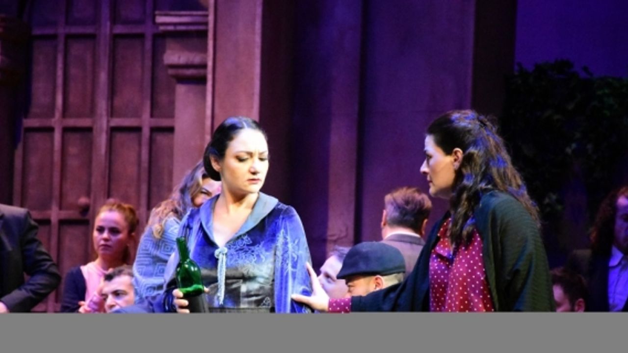 Operanın vazgeçilmezleri "Cavalleria Rusticana" ve "I Pagliacci" Antalya'da sahnelendi