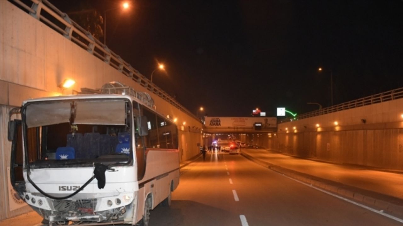 Adana'da asker uğurlama konvoyundaki trafik kazasında 4 kişi yaralandı