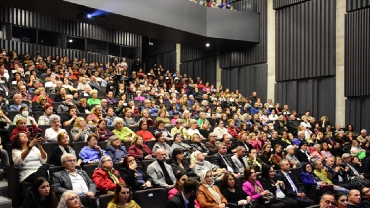 Antalya'da "Türkiye'de Kadınlara Seçme ve Seçilme Hakkının Tanınması" programı düzenlendi