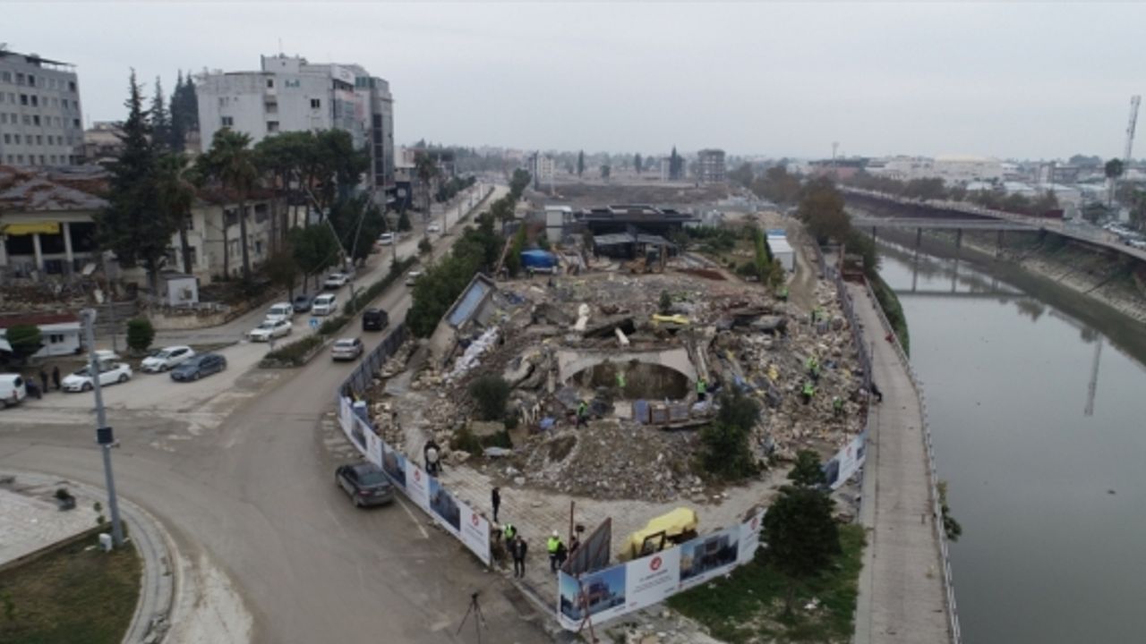 Depremlerin yıktığı Hatay'daki tarihi meclis binası yeniden inşa edilecek