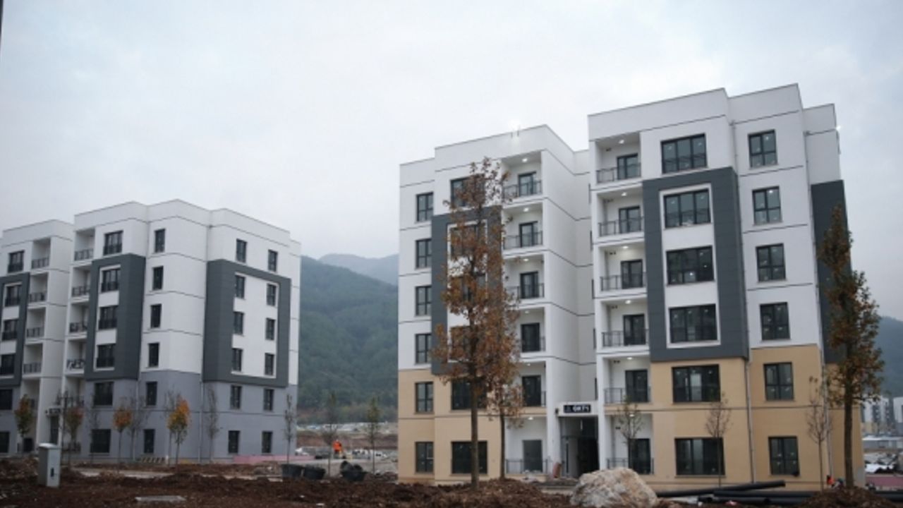 Hatay Payas'taki deprem konutları ve dükkanlar şubatta teslim edilecek
