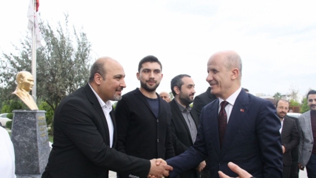 Hatay'da üniversite öğrencilerinden "Filistin" konulu keçe ve resim sergisi