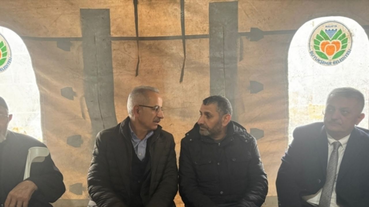 Ulaştırma ve Altyapı Bakanı Uraloğlu, Malatya'da inceleme ve ziyaretlerde bulundu