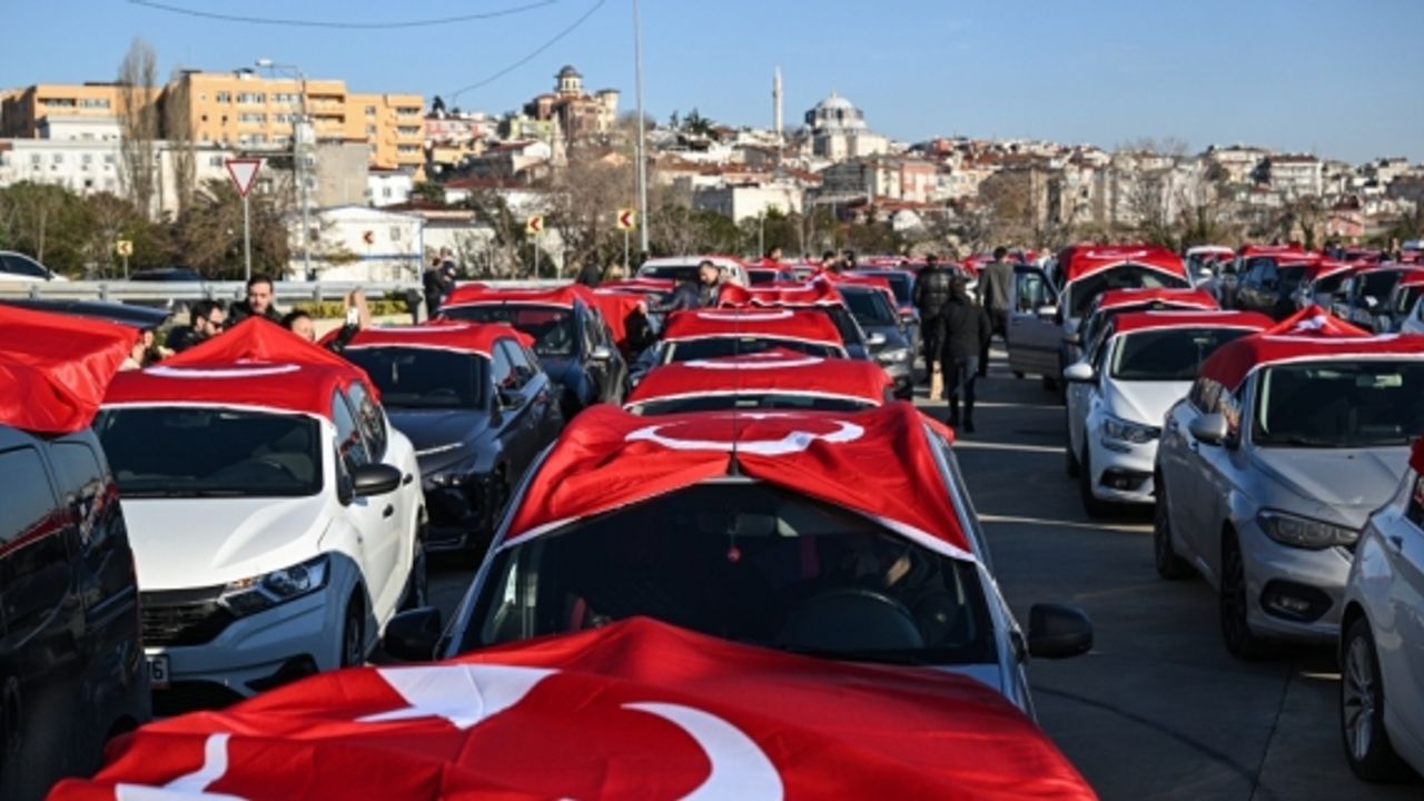 Martı çalışanları ve sürücüleri Yenikapı'da terörü lanetledi