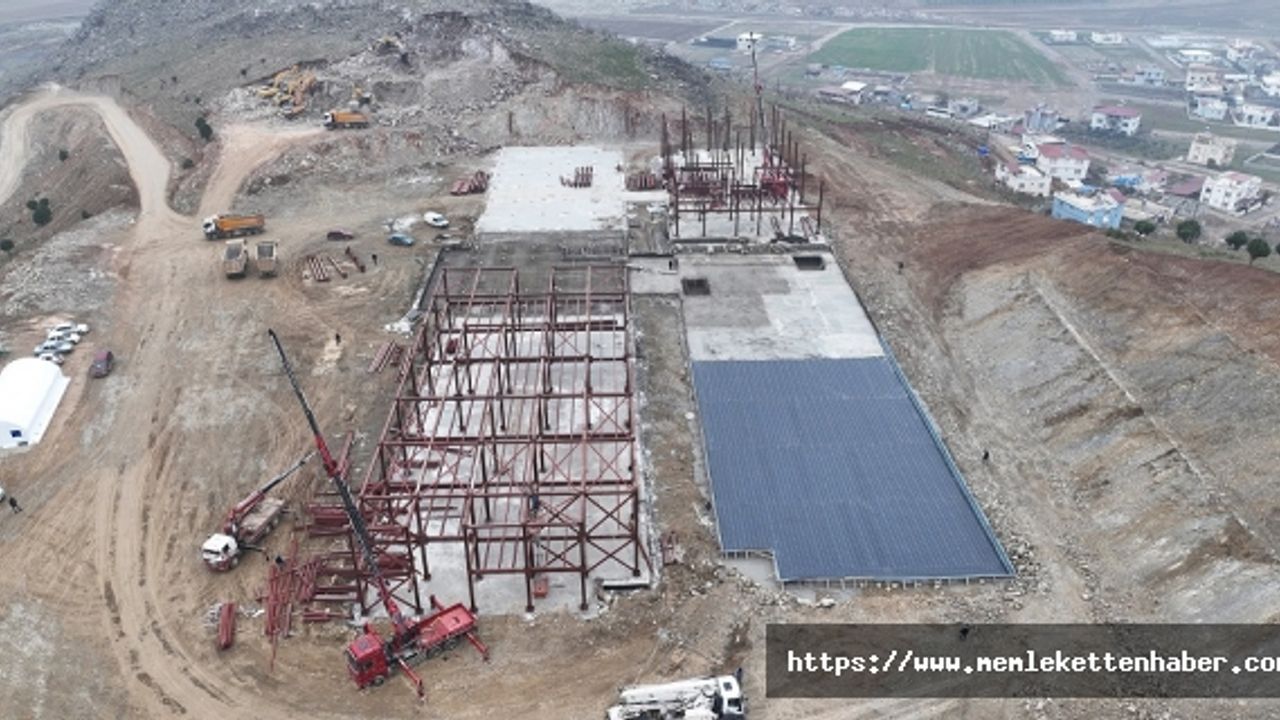 Türkoğlu’nun Yeni Acil Durum Hastanesi Hızla Yükseliyor