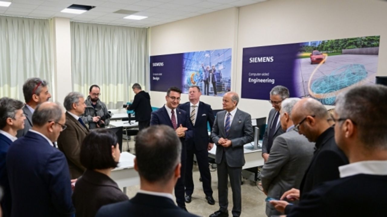 İzmir Yüksek Teknoloji Enstitüsü'nde Siemens desteğiyle dijital endüstri laboratuvarı açıldı