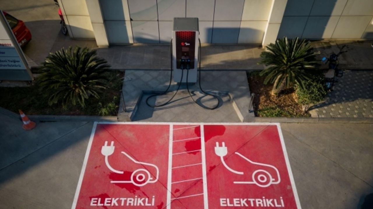 ENYAKIT Genel Müdürü Şenses: Elektrikli şarj istasyonları ile iş modelleri de dönüşecek