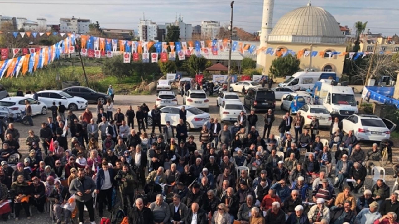 Muratpaşa Belediye Başkan Adayı Manavoğlu, Tütüncü'nün mitingine katıldı