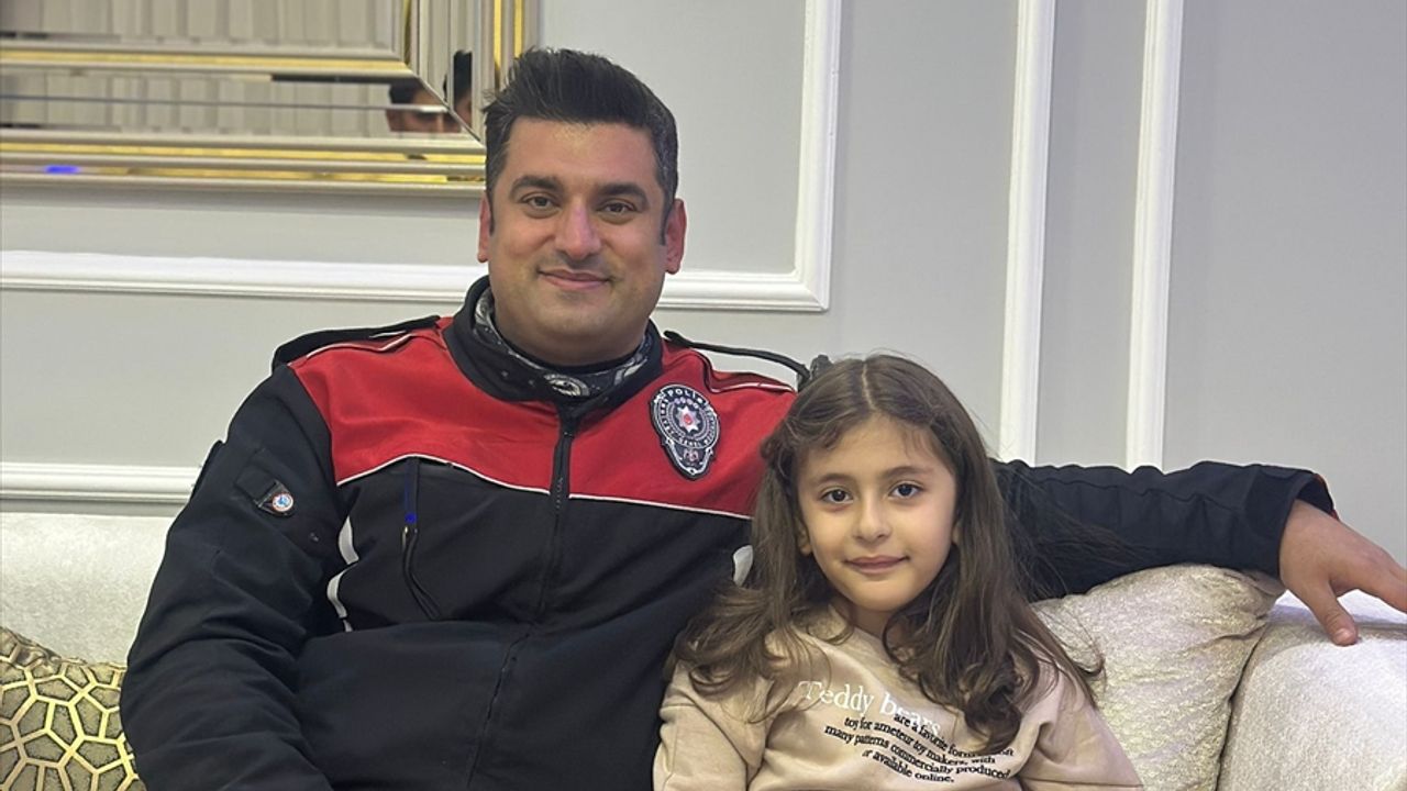 Hatay'da şehit kızına polisten doğum günü sürprizi