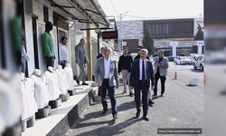 Vali Ünlüer ve Başkan Güngör, Geçici Çarşıda Esnaflarla Bir Araya Geldi