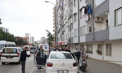 Adana'da aracında silahlı saldırıya uğrayan kişi ağır yaralandı