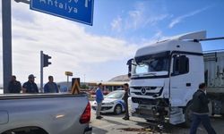 Burdur'da iki otomobilin çarpıştığı kazada bir kişi yaralandı