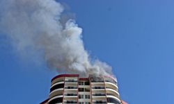 Mersin'de 18 katlı binada çıkan yangın kontrol altına alındı