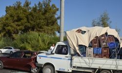 Serik'te otomobille kamyonetin çarpıştığı kazada 3 kişi yaralandı