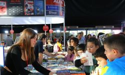 13. Antalya Kitap Fuarı ziyaretçilerini ağırlıyor