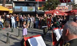 Antalya Kültür Yolu Festivali'nde askeri bando konser verdi