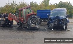 Elbistan’da traktör ikiye bölündü 