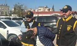 Adana'da şüphe üzerine durdurulan taksiden 3 ruhsatsız silah çıktı