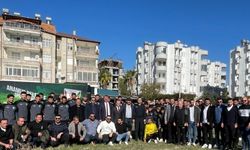 Anamur Kaymakamı Bozdemir, Anamur Belediyespor futbolcuları ve yönetimiyle buluştu
