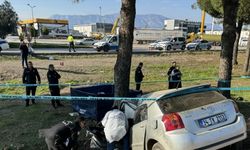 Antalya'da şarampole devrilen otomobildeki genç öldü, bir çocuk yaralandı