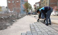 Battalgazi'de yıkımlar sonrası kaldırımlar yapılıyor