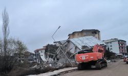 Doğanşehir’de yıkım ve enkaz işlemleri yüzde 85'e ulaştı
