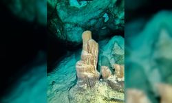 Hatay'ın peribacalarını andıran su altı mağarası, çok sayıda dalış tutkununu ağırlıyor