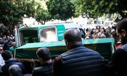 İstanbul'daki trafik kazasında hayatını kaybeden pilotun cenazesi Mersin'de defnedildi