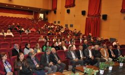 Silifke'de "Arife Karcıoğlu ve Çilek" paneli düzenlendi