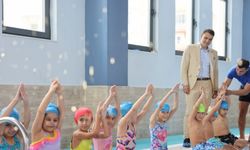 Silifke'de yarı olimpik kapalı yüzme havuzu faaliyete girdi