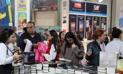 Adana'da "Çukurova 16. Kitap Fuarı"na katılan yayınevleri okurların ilgisinden memnun