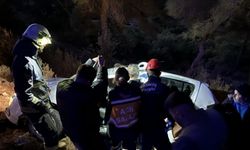 Antalya'da uçuruma yuvarlanan araçtaki 3 kişi yaralandı