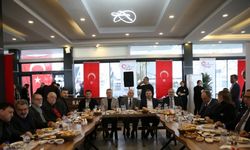 İskenderun Belediye Başkanı Tosyalı, gazetecilerle buluştu