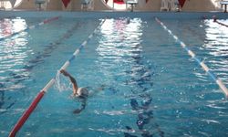 İskenderun'da okullar arası yüzme seçmeleri yapıldı