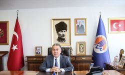 Mersin Üniversitesi Rektörü Yaşar, AA'nın "Yılın Kareleri" oylamasına katıldı