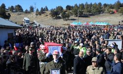 Şehit Sözleşmeli Er Emrullah Gülmez, Kahramanmaraş'ta son yolculuğuna uğurlandı